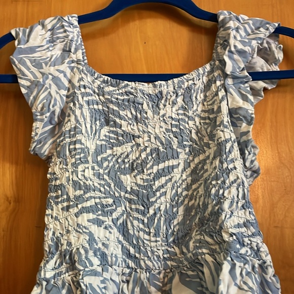 Japna blue and white smocked V neck crop top with ruffled sleeves. - Picture 4 of 5